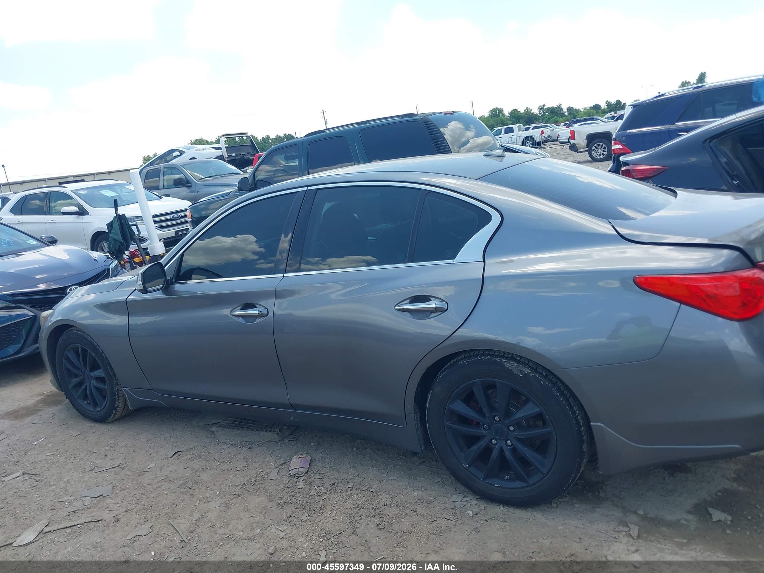 2016 INFINITI Q50 3.0T PREMIUM