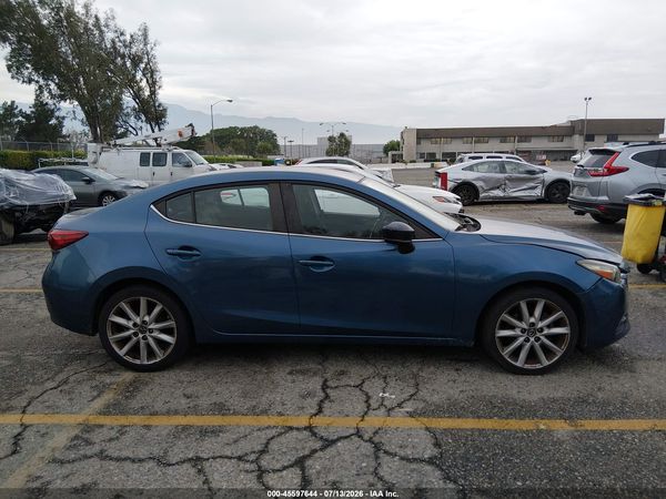 2017 MAZDA MAZDA3 TOURING