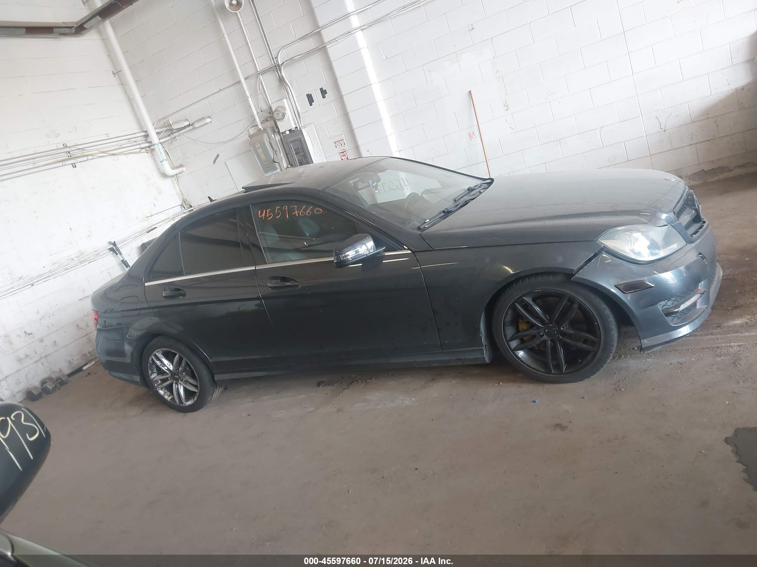 2013 MERCEDES-BENZ C 300 SPORT 4MATIC