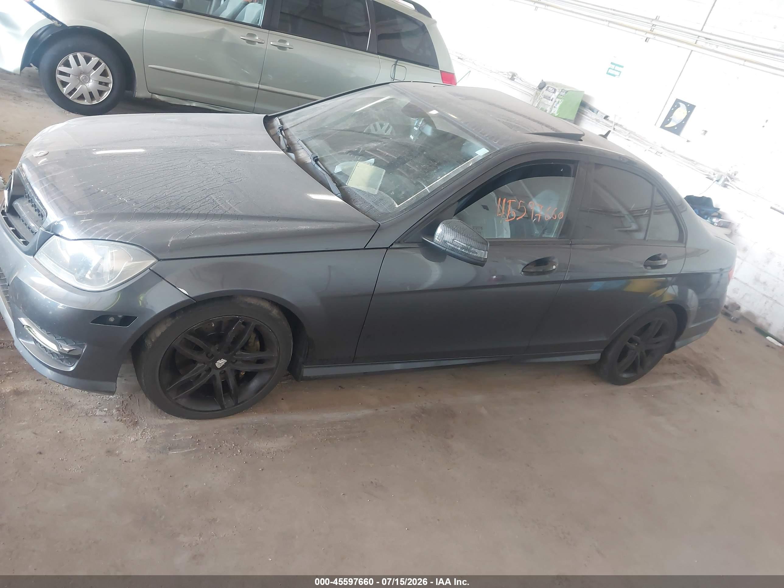 2013 MERCEDES-BENZ C 300 SPORT 4MATIC