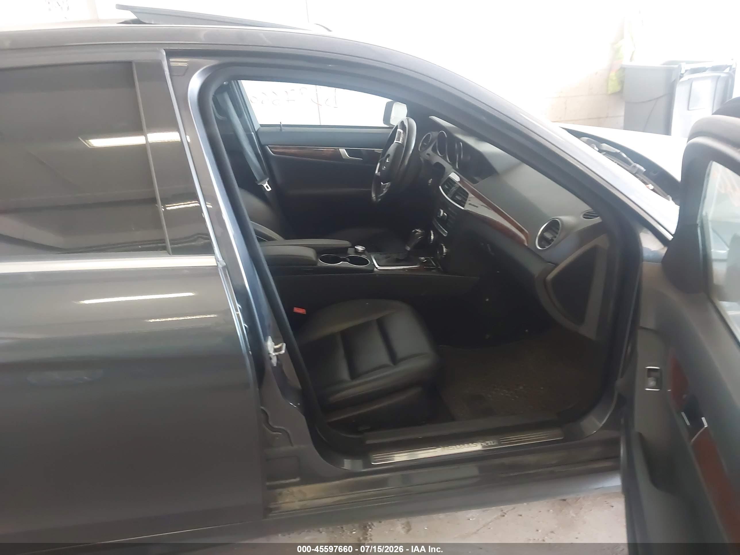 2013 MERCEDES-BENZ C 300 SPORT 4MATIC
