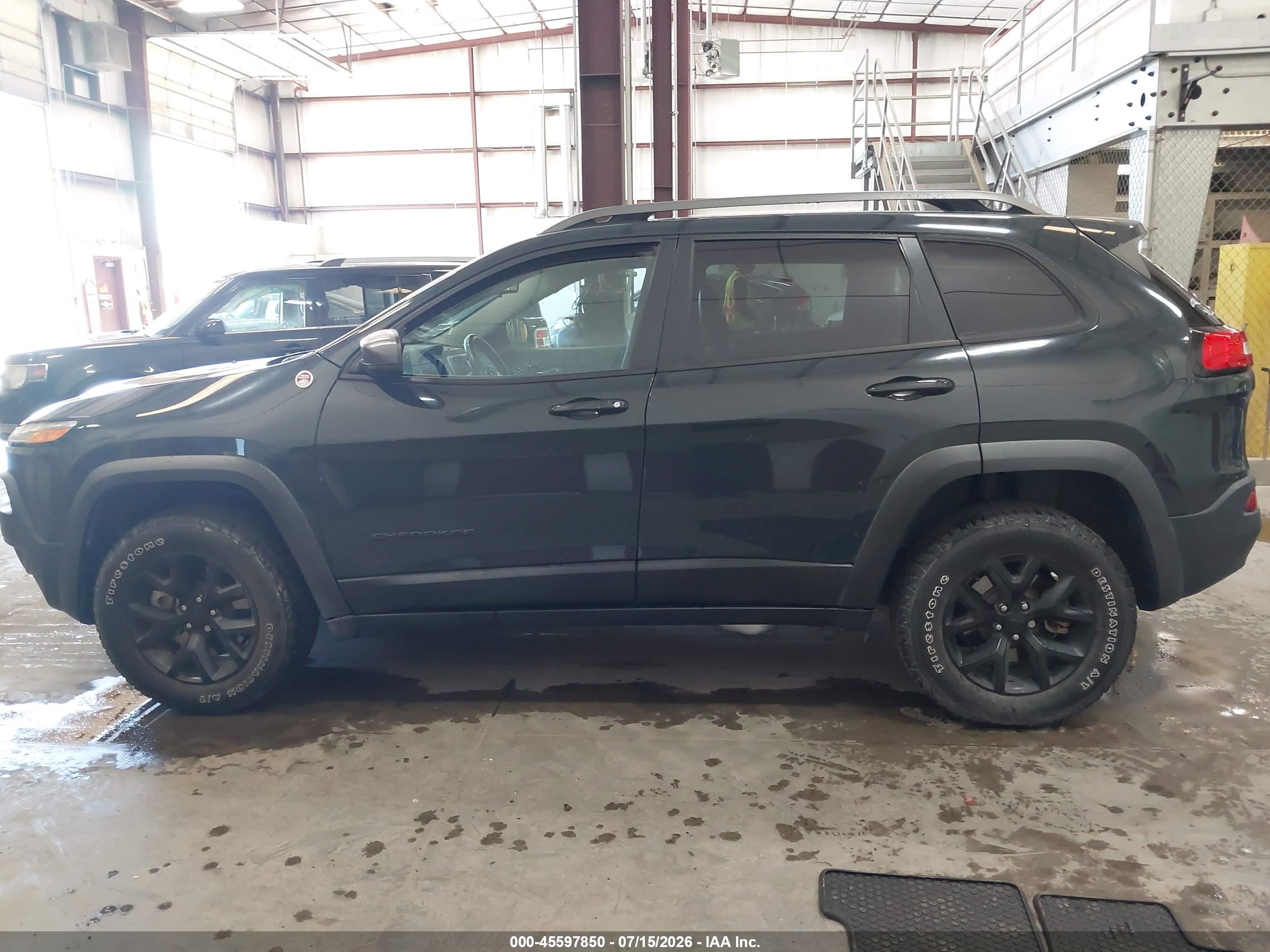 2018 JEEP CHEROKEE TRAILHAWK 4X4