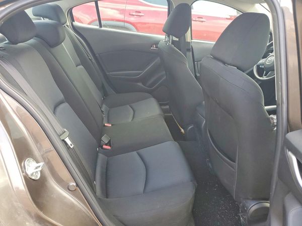 2015 MAZDA 3