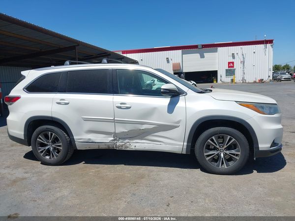 2016 TOYOTA HIGHLANDER XLE V6