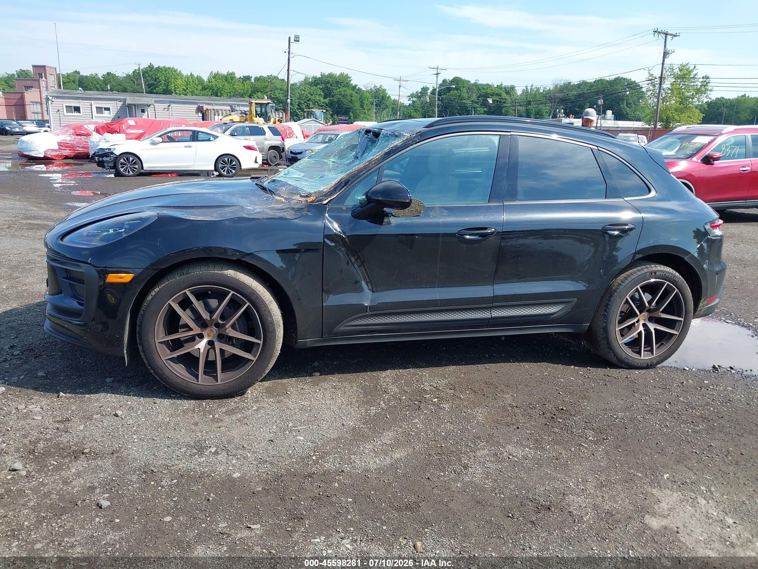 2025 PORSCHE MACAN T