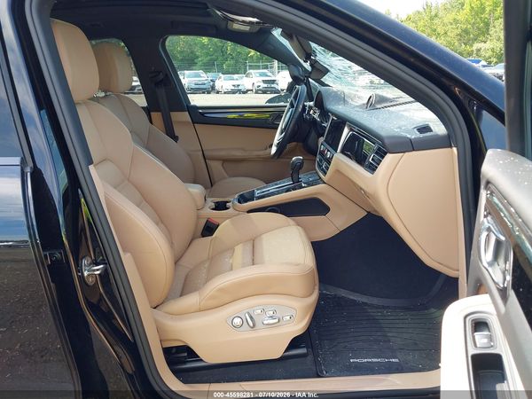 2025 PORSCHE MACAN T