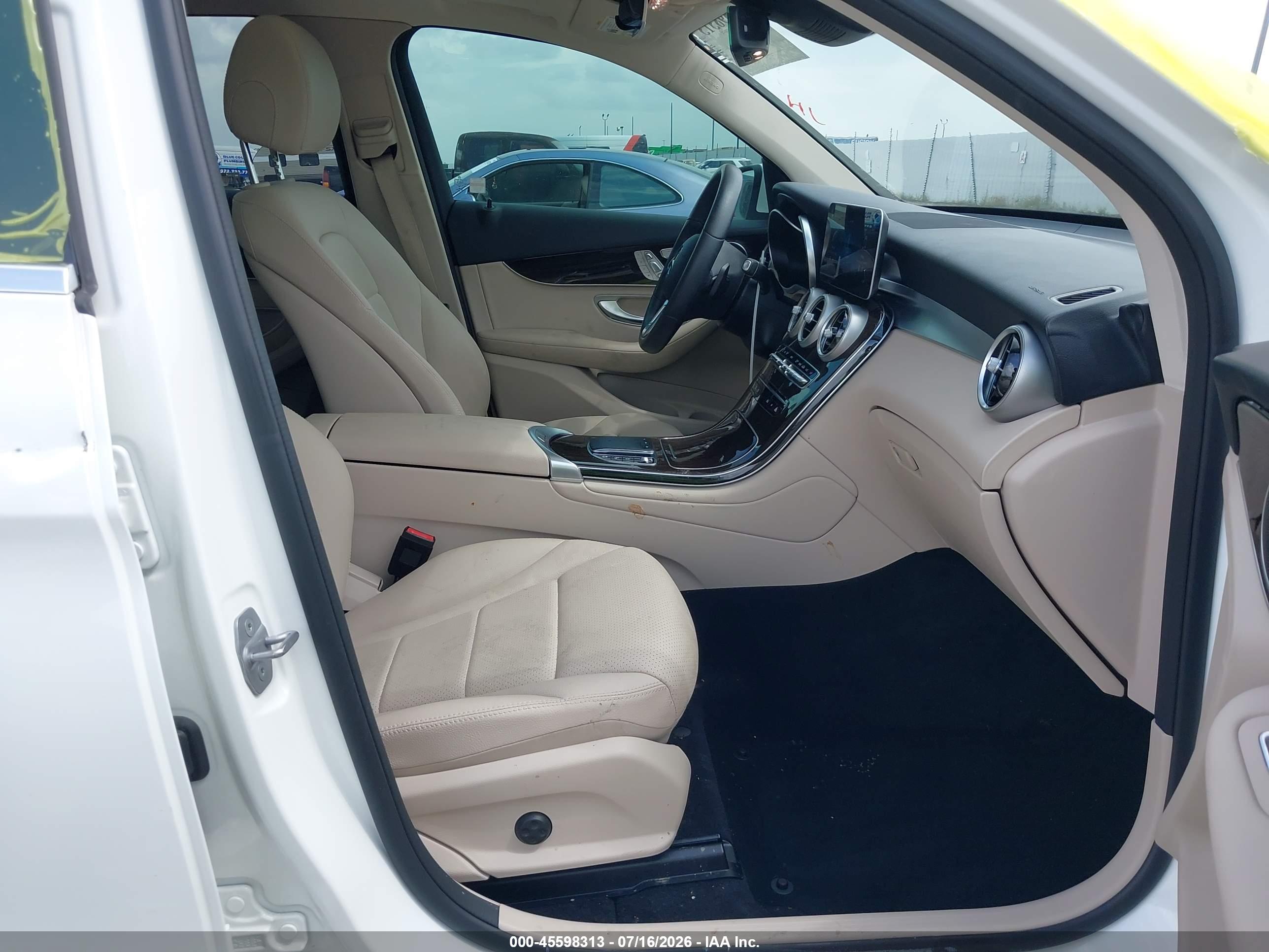 2021 MERCEDES-BENZ GLC 300 SUV