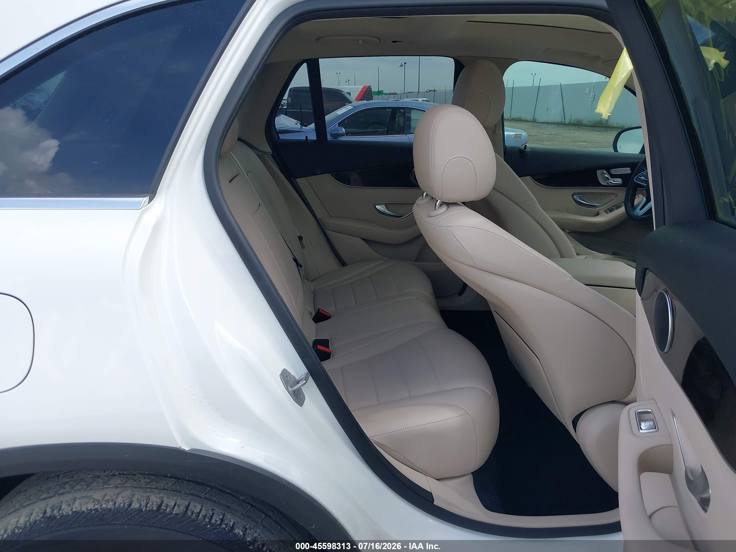 2021 MERCEDES-BENZ GLC 300 SUV