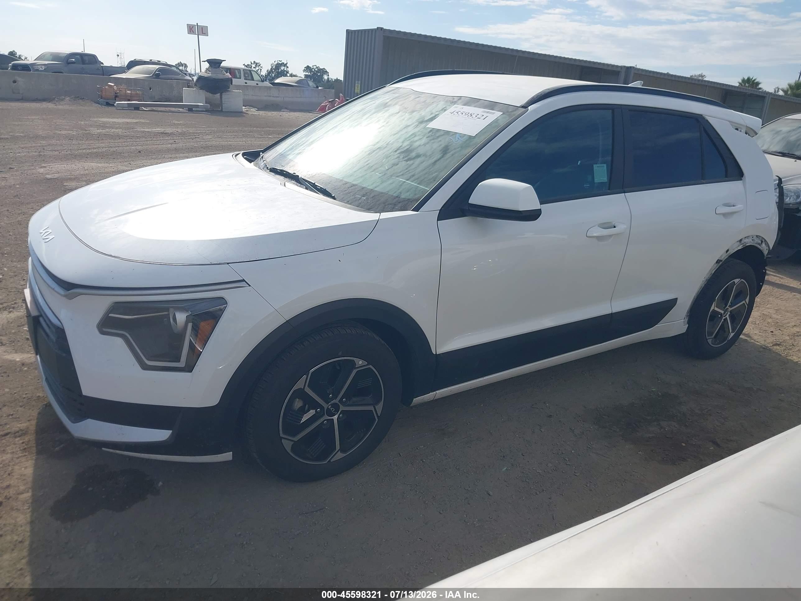 2024 KIA NIRO LX