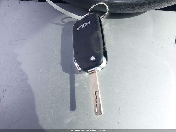2024 KIA NIRO LX