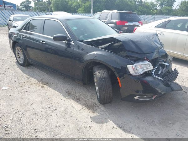 2017 CHRYSLER 300 LIMITED