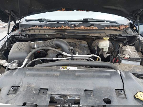 2017 RAM 1500 SLT  4X2 6'4 BOX