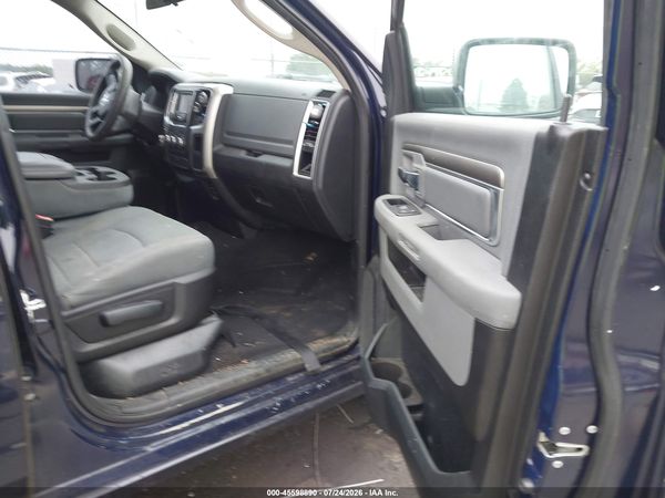 2017 RAM 1500 SLT  4X2 6'4 BOX