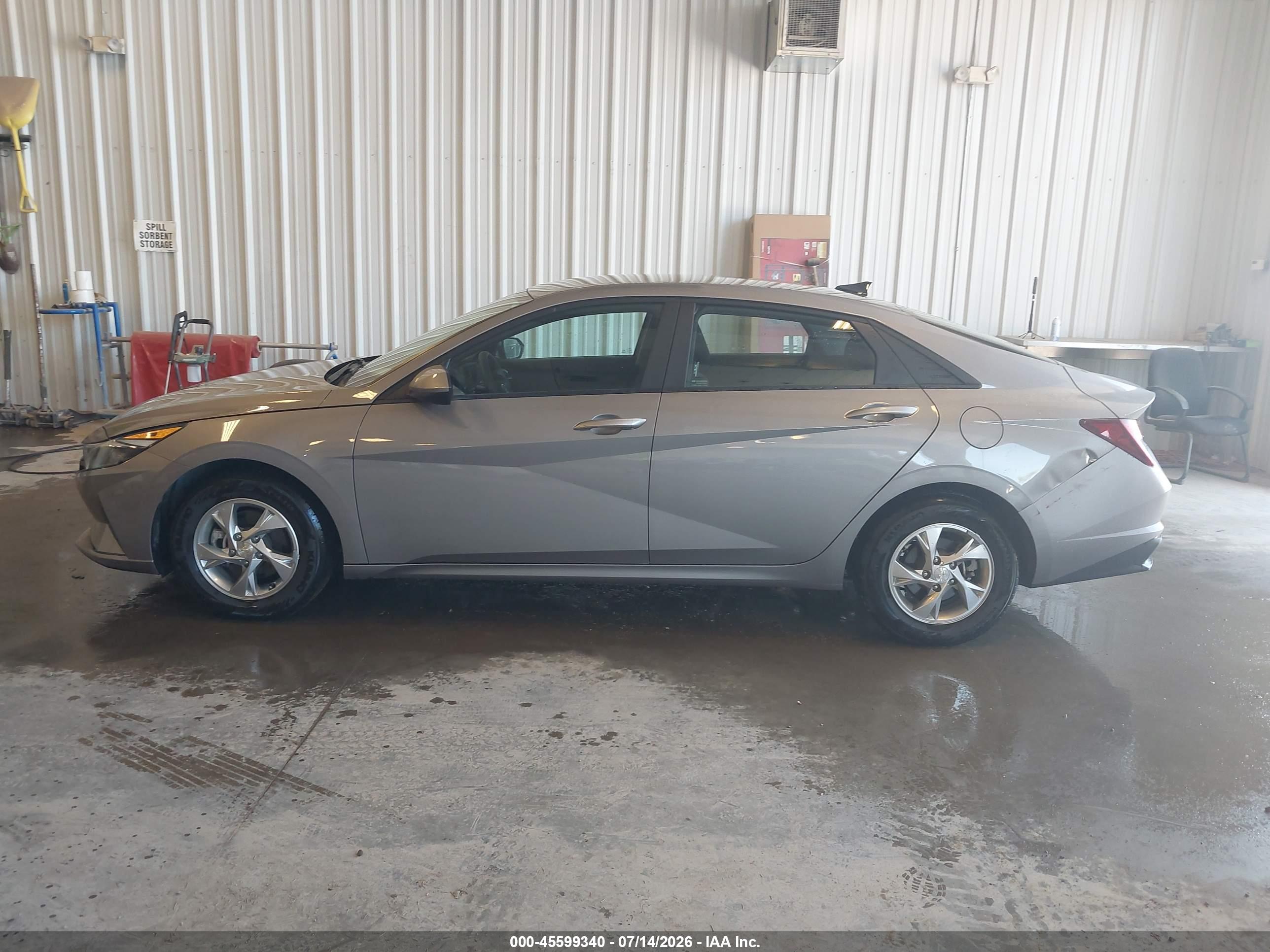 2023 HYUNDAI ELANTRA SE