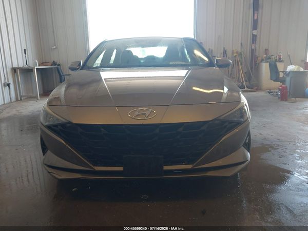 2023 HYUNDAI ELANTRA SE