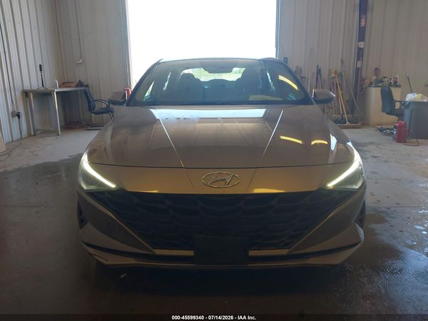 2023 HYUNDAI ELANTRA SE