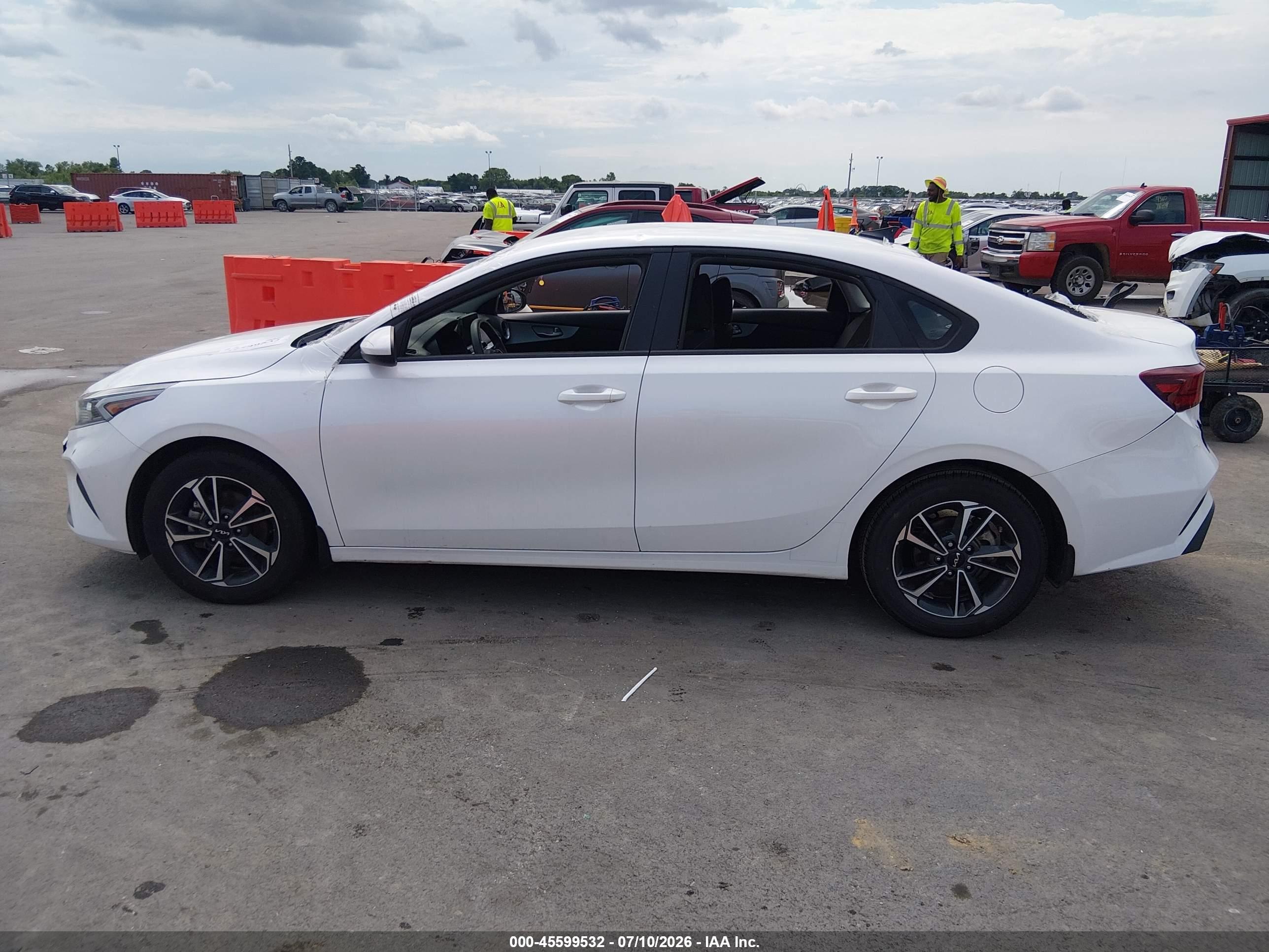 2024 KIA FORTE LXS