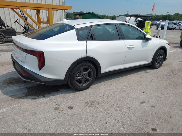2026 KIA K4 LXS