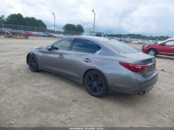 2015 INFINITI Q70