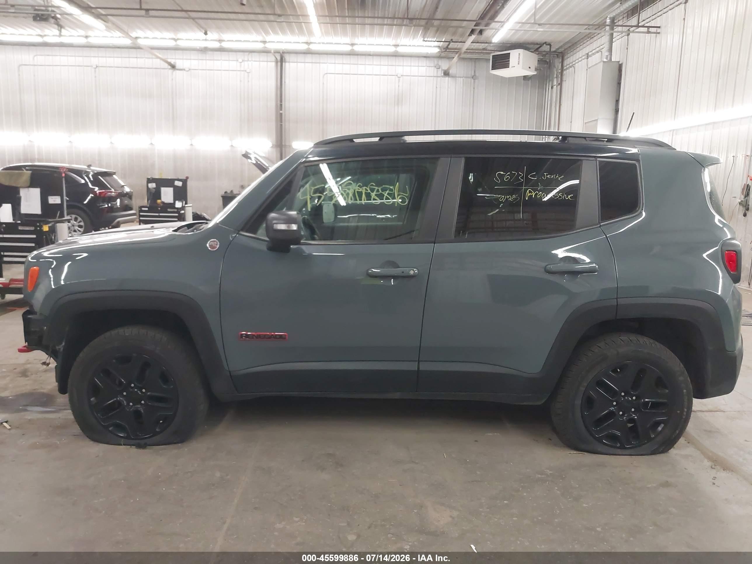 2018 JEEP RENEGADE TRAILHAWK 4X4