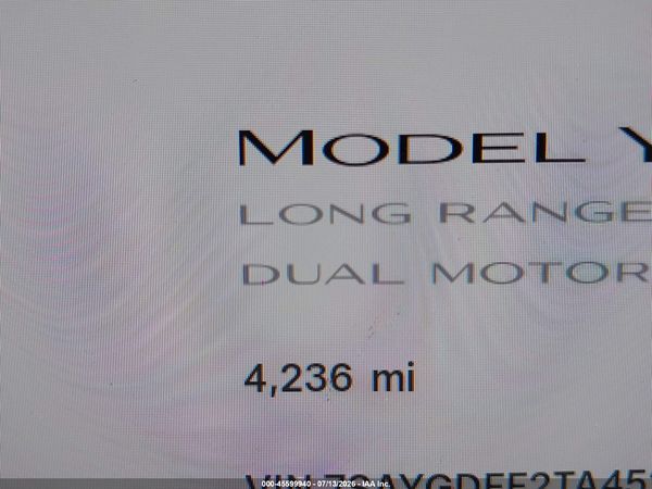 2026 TESLA MODEL Y
