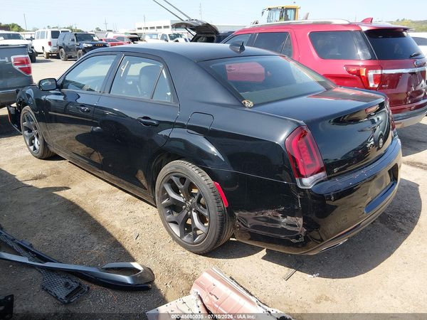 2022 CHRYSLER 300 TOURING — I3