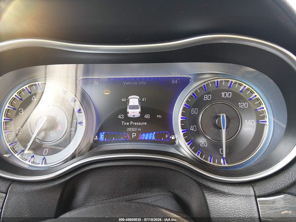 2022 CHRYSLER 300 TOURING — I7