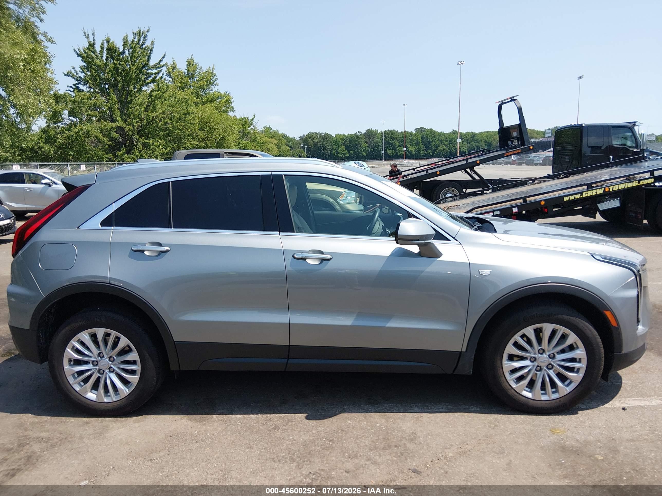 2024 CADILLAC XT4 FWD LUXURY