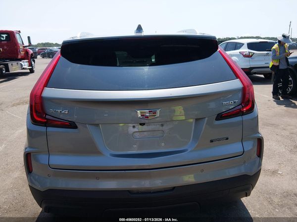 2024 CADILLAC XT4 FWD LUXURY