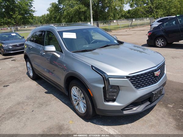 2024 CADILLAC XT4 FWD LUXURY
