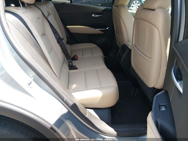 2024 CADILLAC XT4 FWD LUXURY