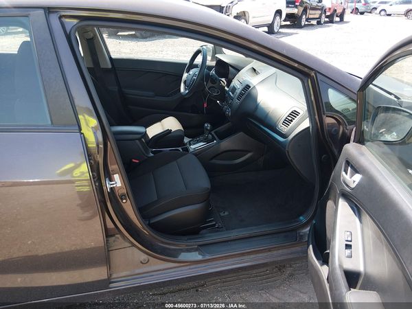 2017 KIA FORTE LX