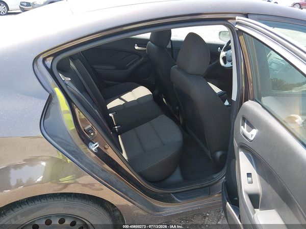 2017 KIA FORTE LX