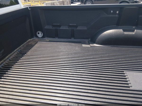 2017 RAM 1500 TRADESMAN  4X2 8' BOX