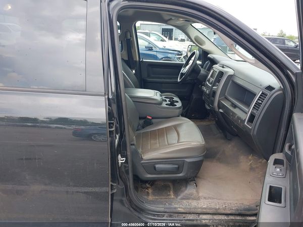 2017 RAM 1500 TRADESMAN  4X4 5'7 BOX
