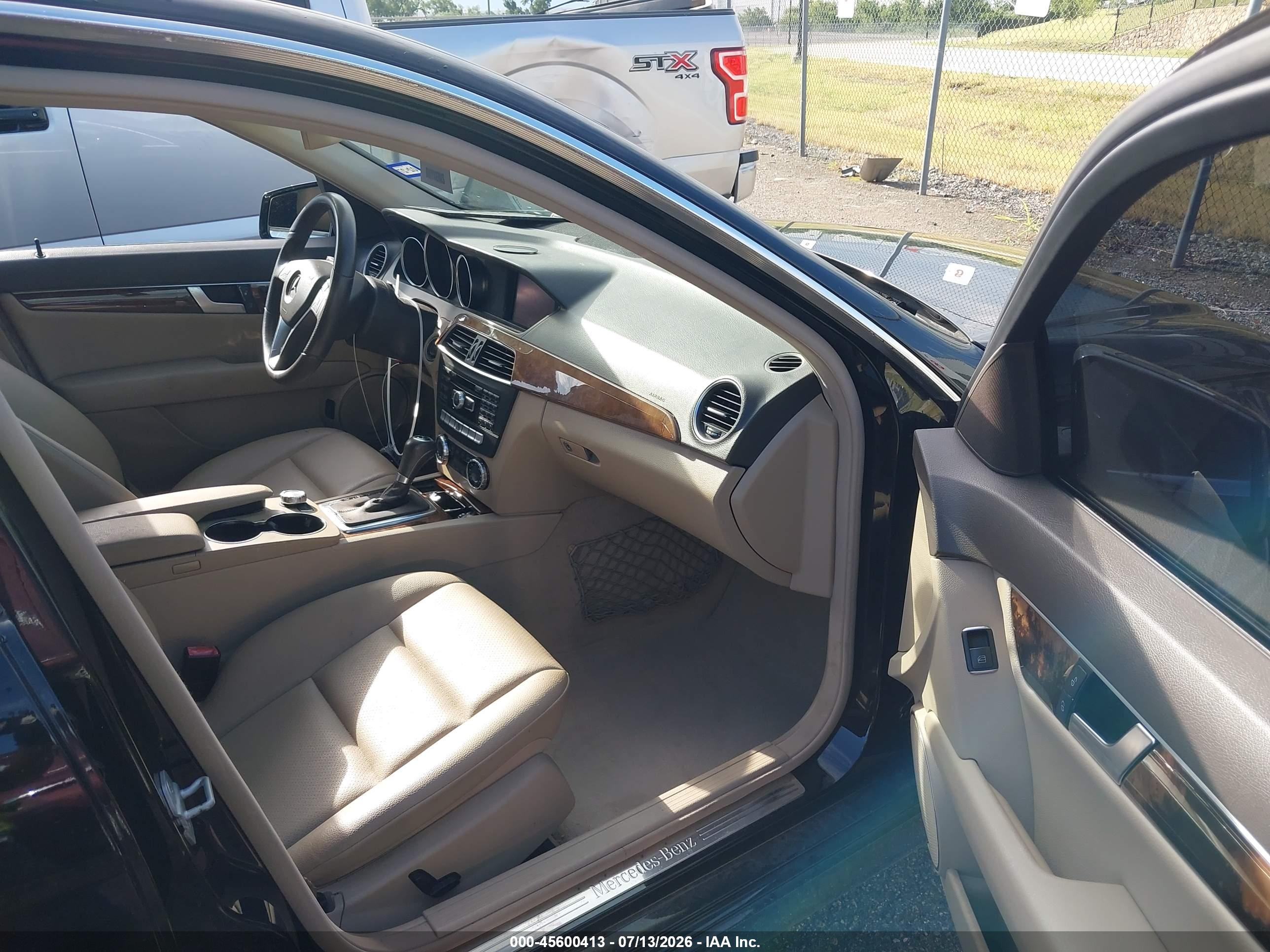 2012 MERCEDES-BENZ C 250 LUXURY/SPORT