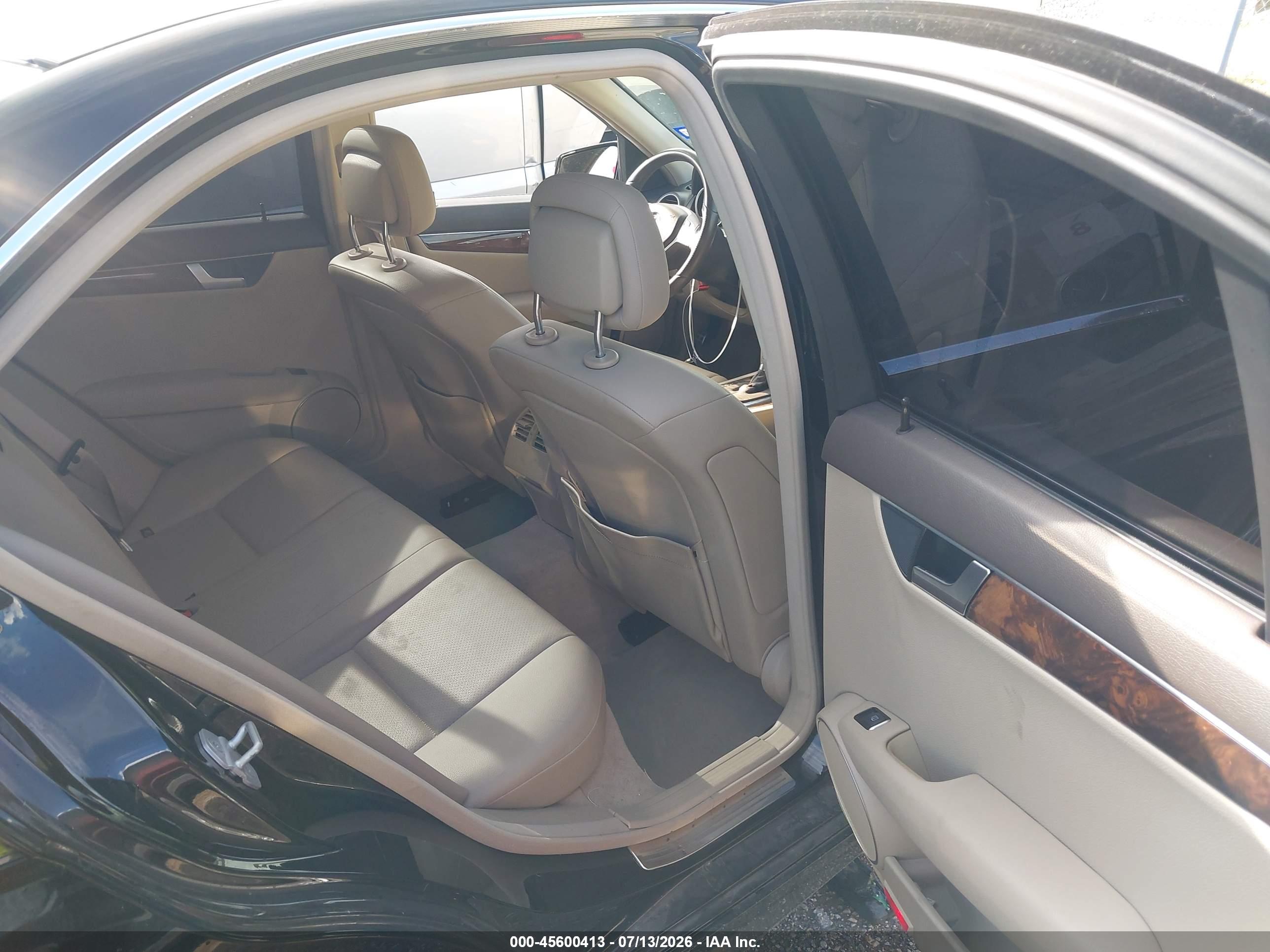 2012 MERCEDES-BENZ C 250 LUXURY/SPORT