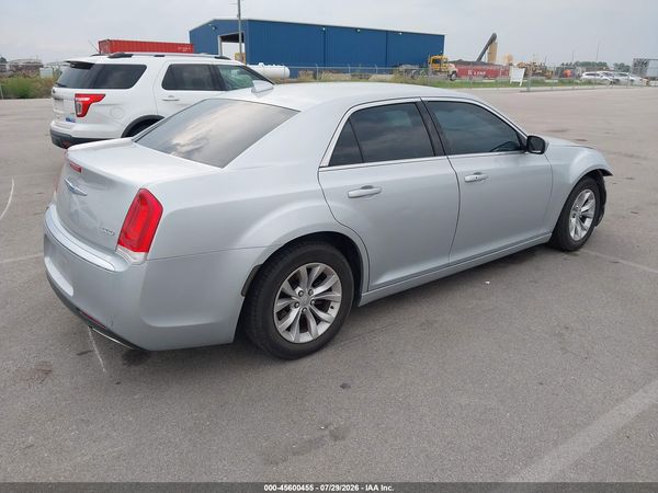 2019 CHRYSLER 300 TOURING — I4