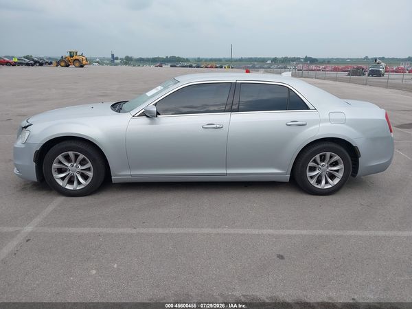 2019 CHRYSLER 300 TOURING — I117