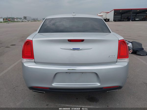 2019 CHRYSLER 300 TOURING — I119
