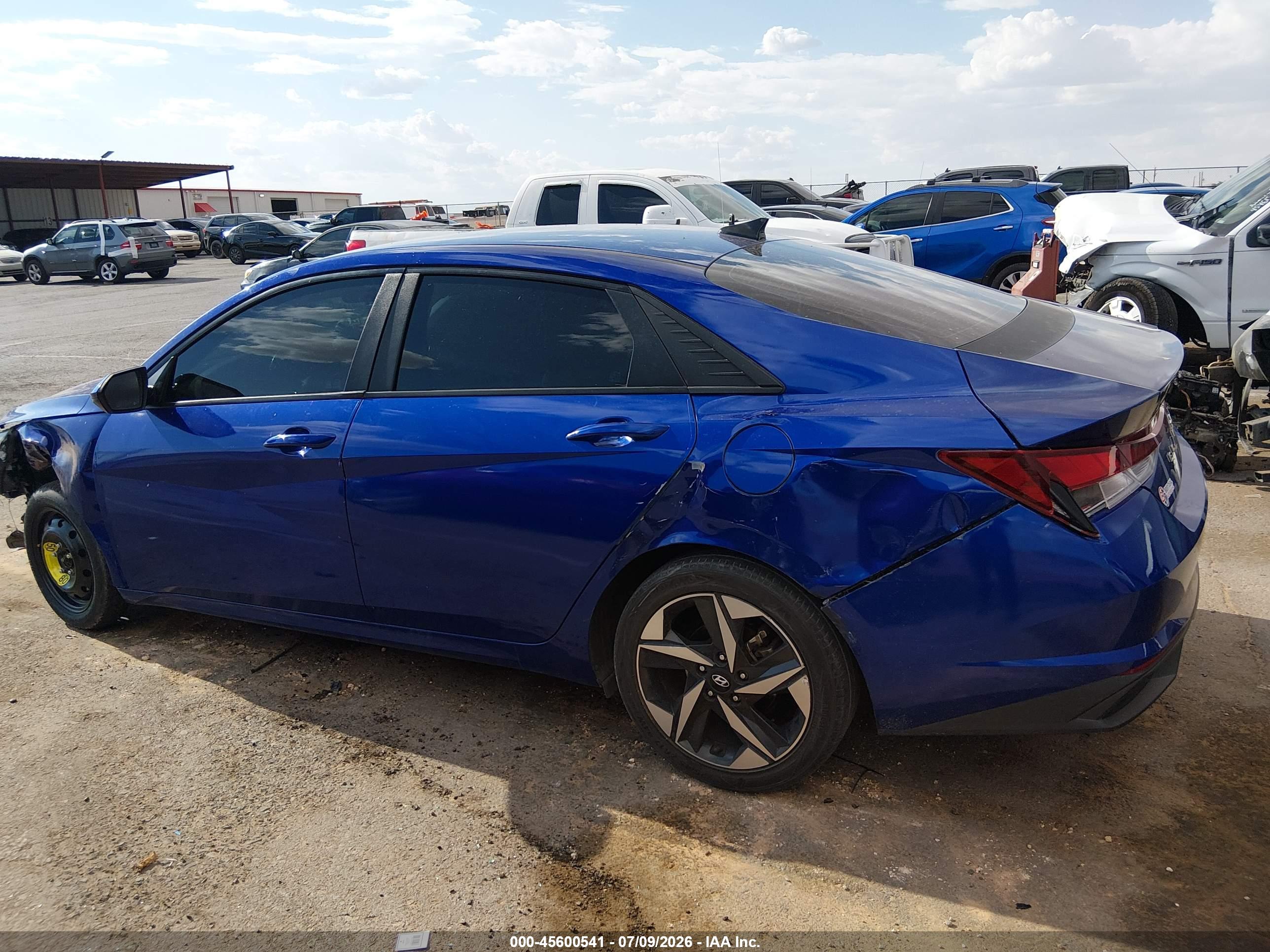 2023 HYUNDAI ELANTRA SEL