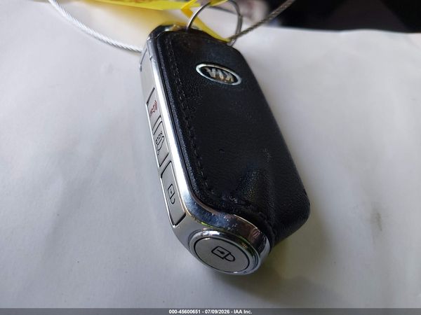 2019 KIA STINGER Base