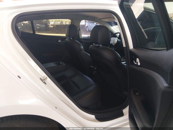 2019 KIA STINGER Base