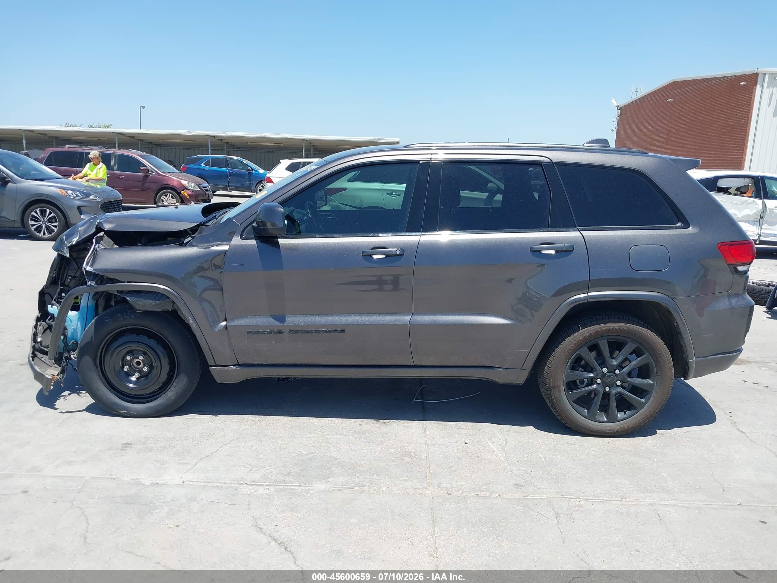 2019 JEEP GRAND CHEROKEE ALTITUDE 4X2