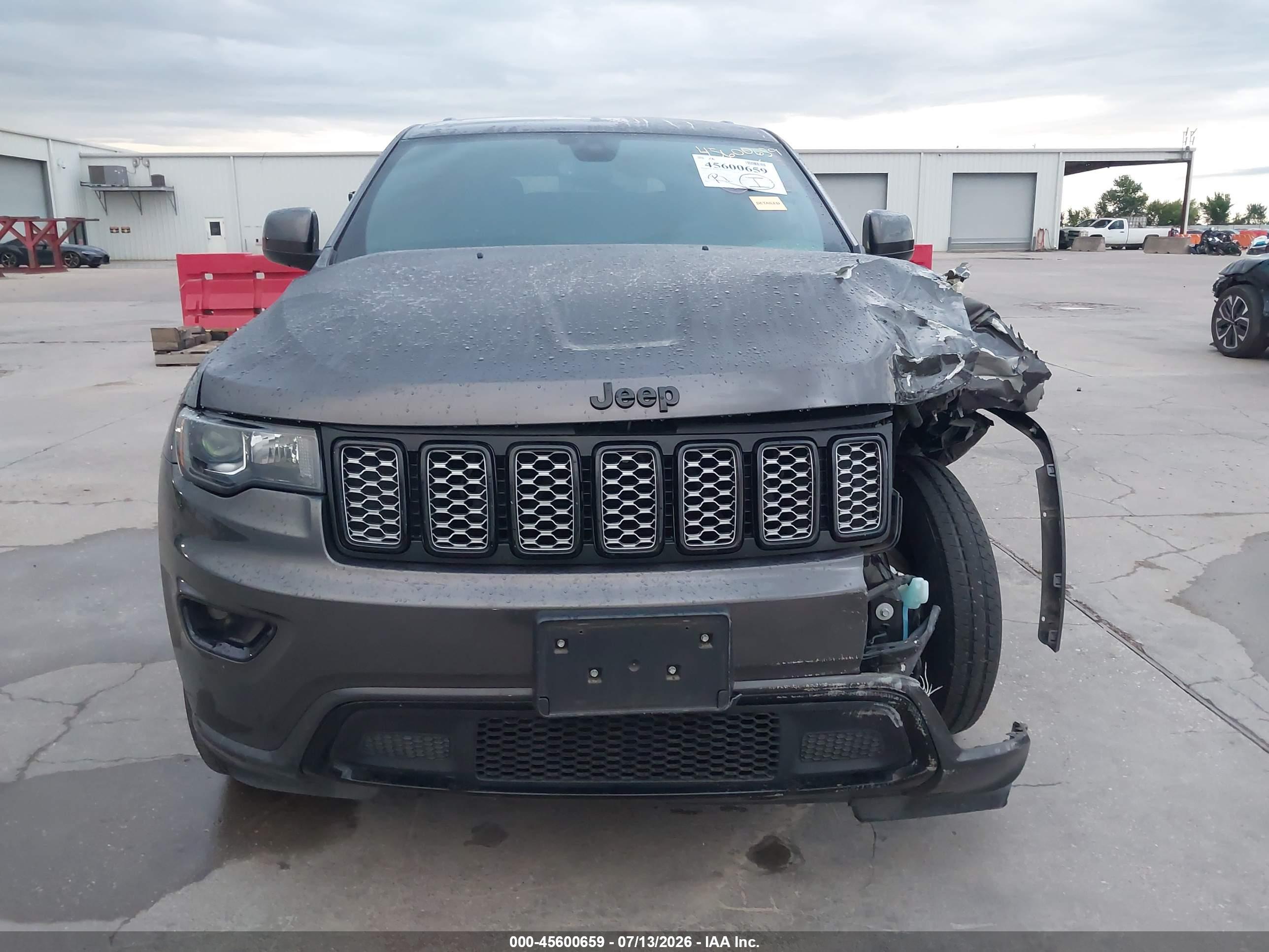 2019 JEEP GRAND CHEROKEE ALTITUDE 4X2