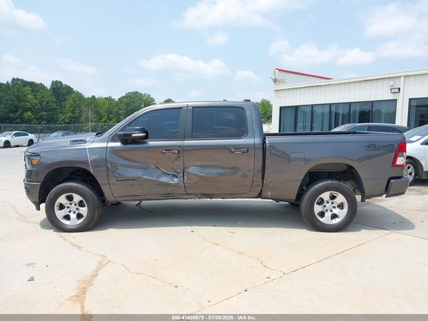 2022 RAM 1500 BIG HORN  4X4 6'4 BOX