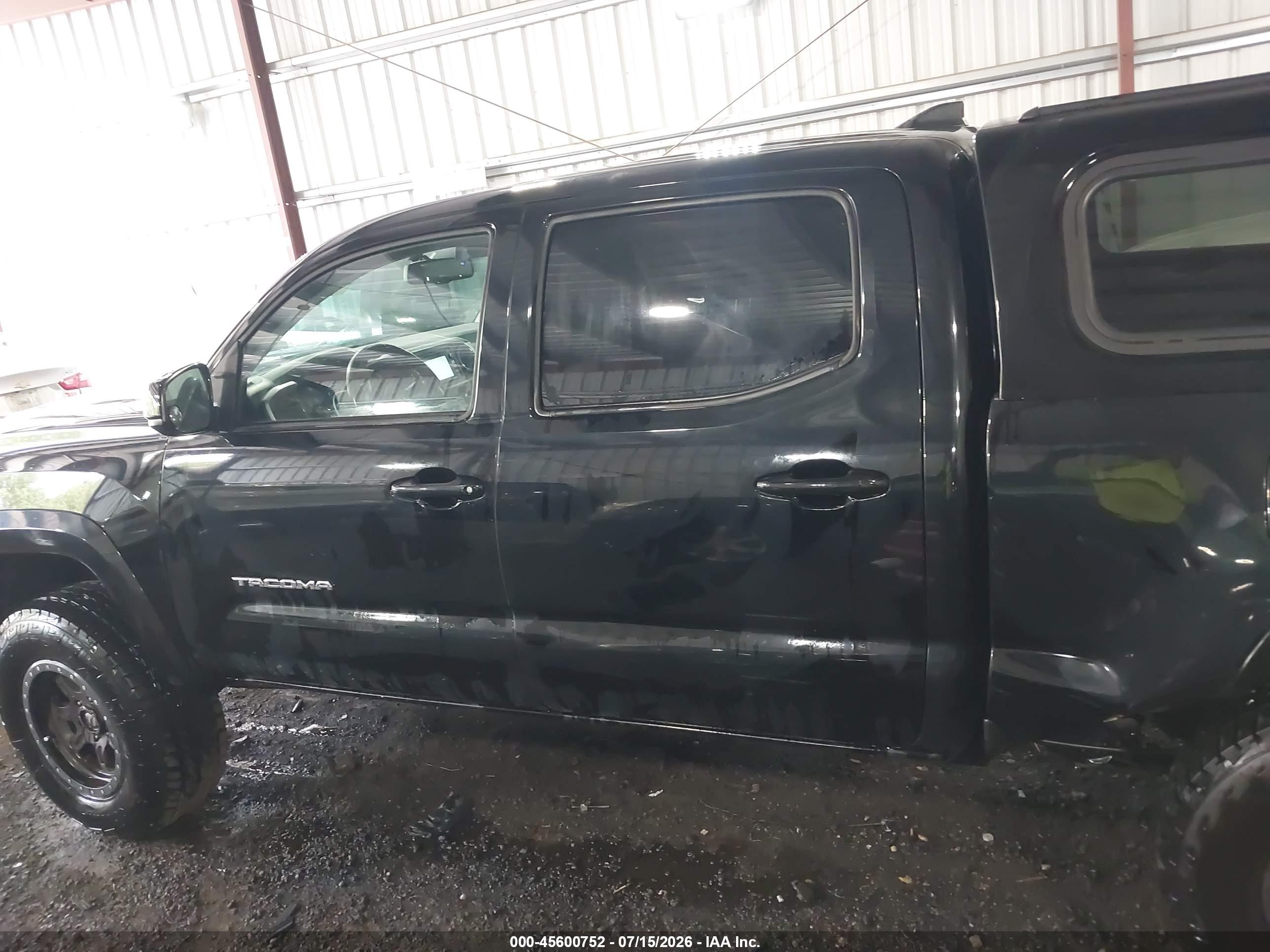 2016 TOYOTA TACOMA SR5 V6