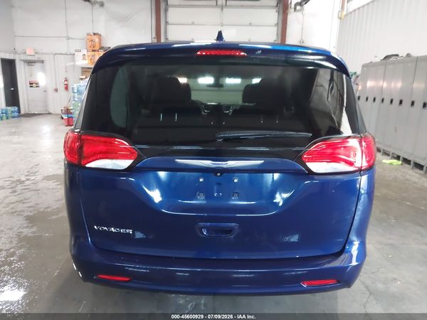 2020 CHRYSLER VOYAGER LX