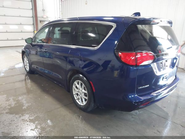 2020 CHRYSLER VOYAGER LX