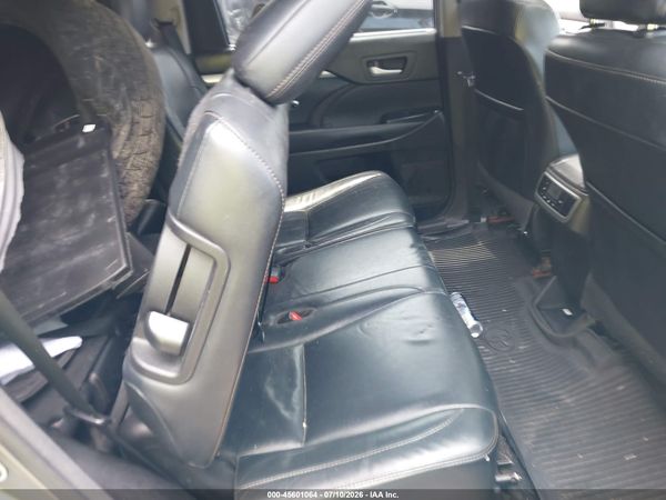 2018 TOYOTA HIGHLANDER XLE